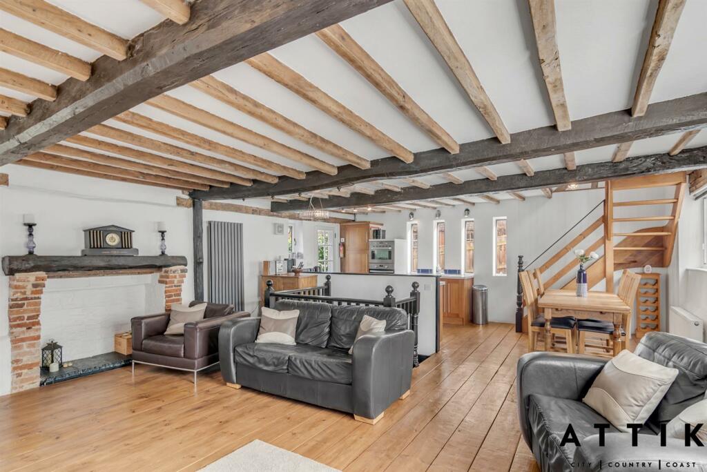 152 Chediston Street, Halesworth IP19 8BD (28).jpg