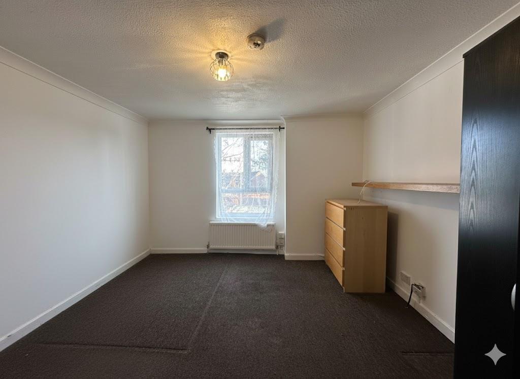 1 room different angle.jpg