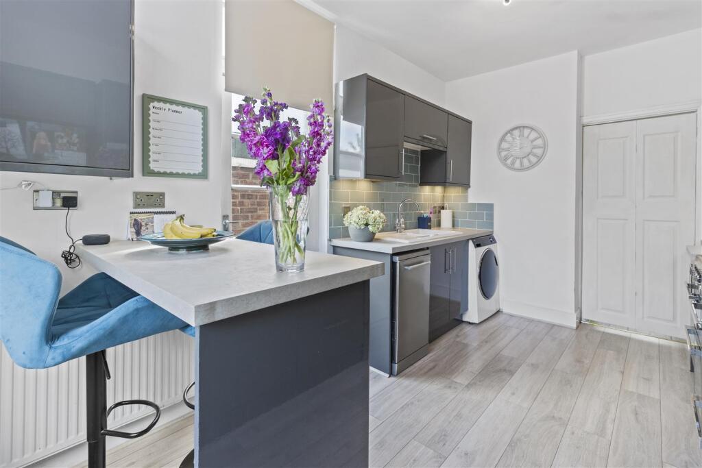 kitchen #3.jpg