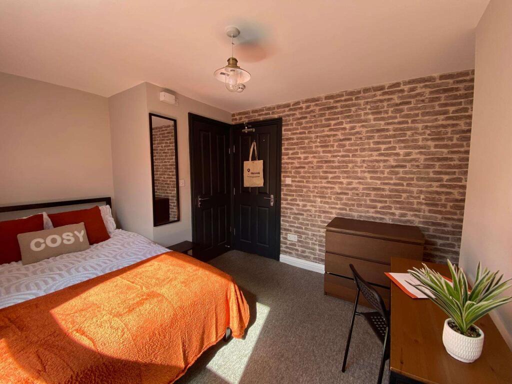 Room 3_.jpg