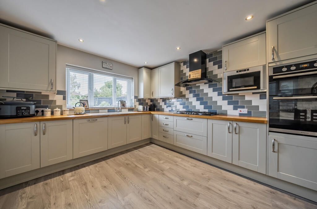 1347174168b6ebc1e3ebc