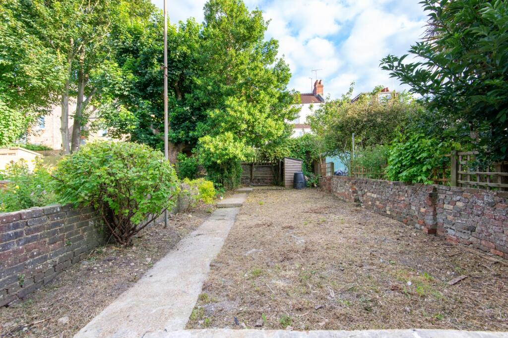 28 Gordon Road garden 