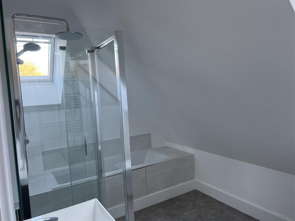 bathroom.jpeg