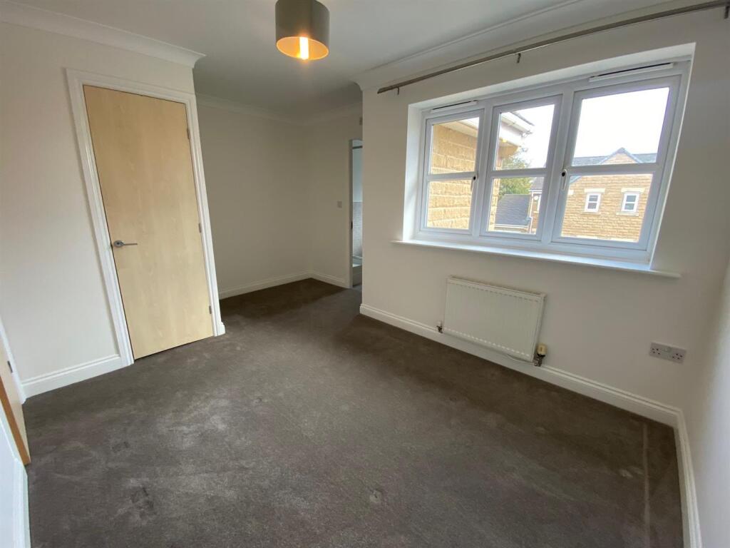 MASTER BEDROOM 1.jpg