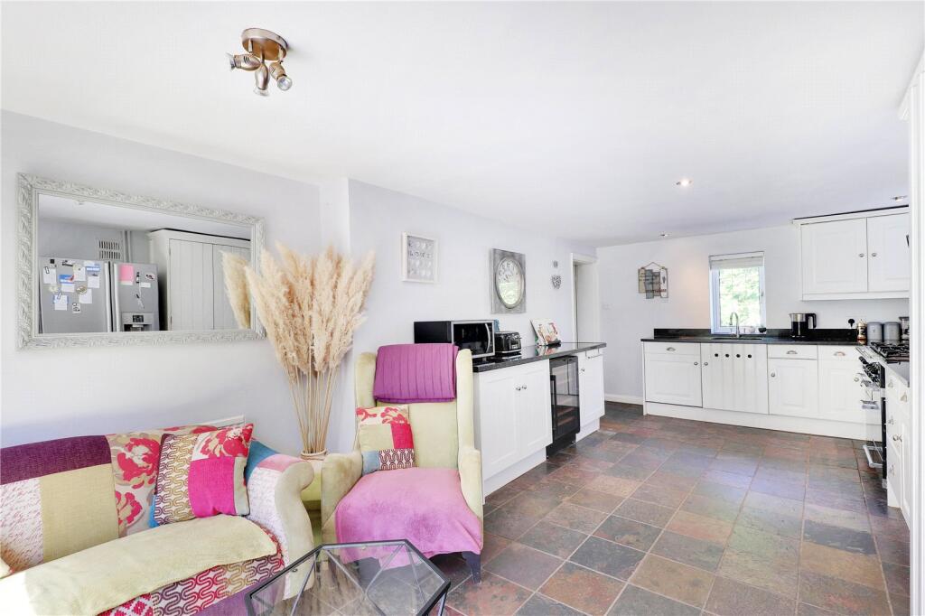 Kitchen/Breakfast Rm