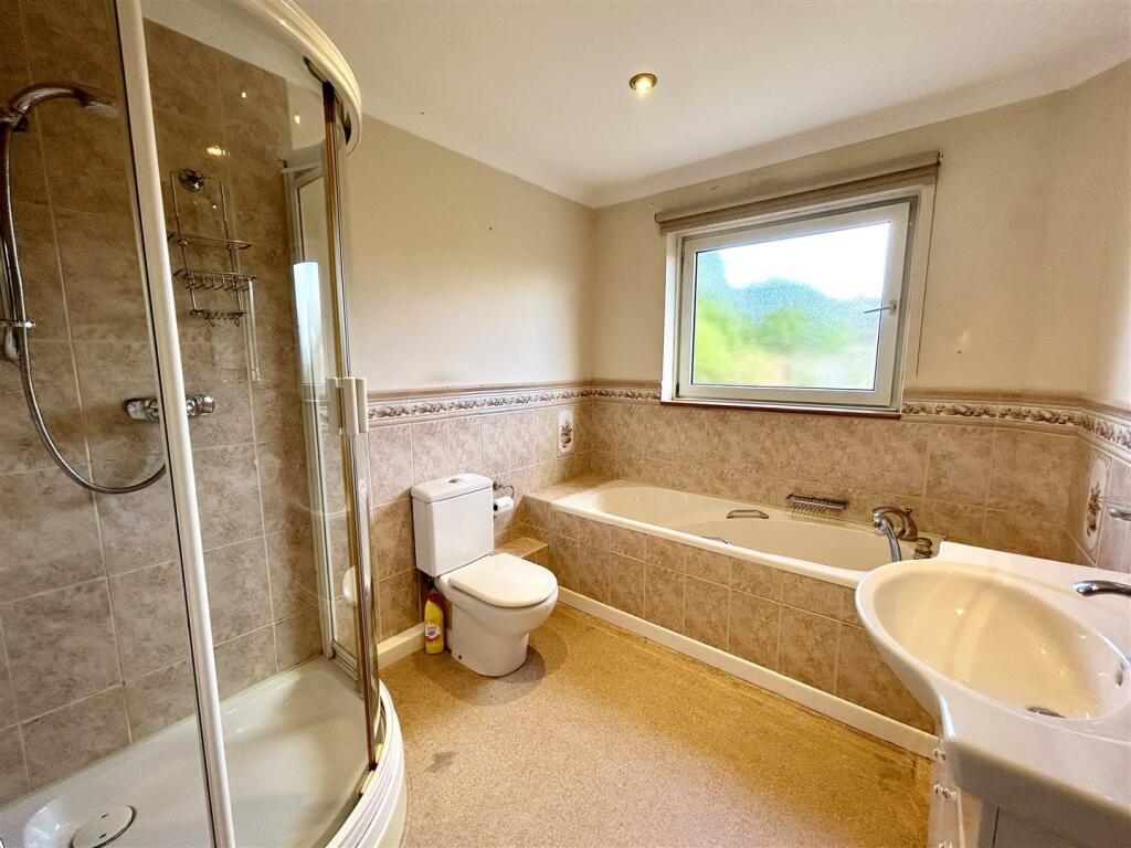 Bathroom.jpeg