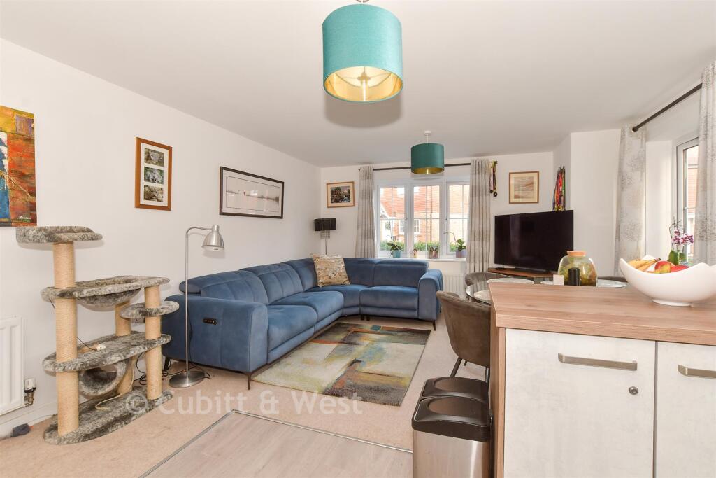 Kitchen/Dining/Lounge