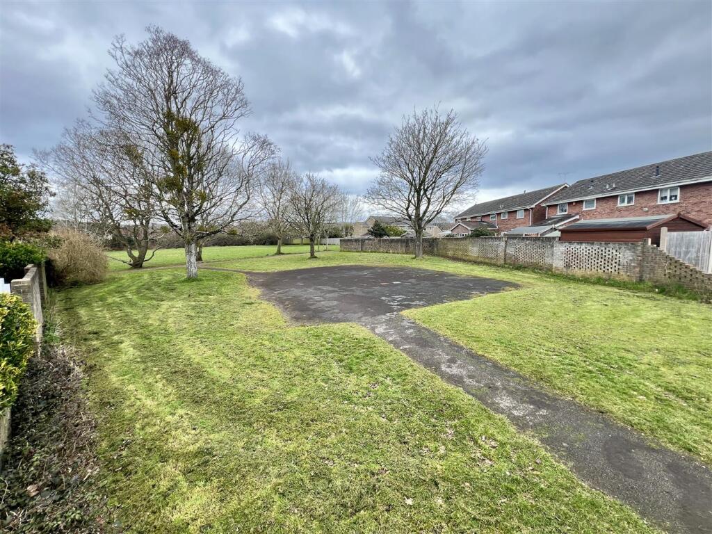 9 - Land for Auction, Nailsea, Bristol.JPEG