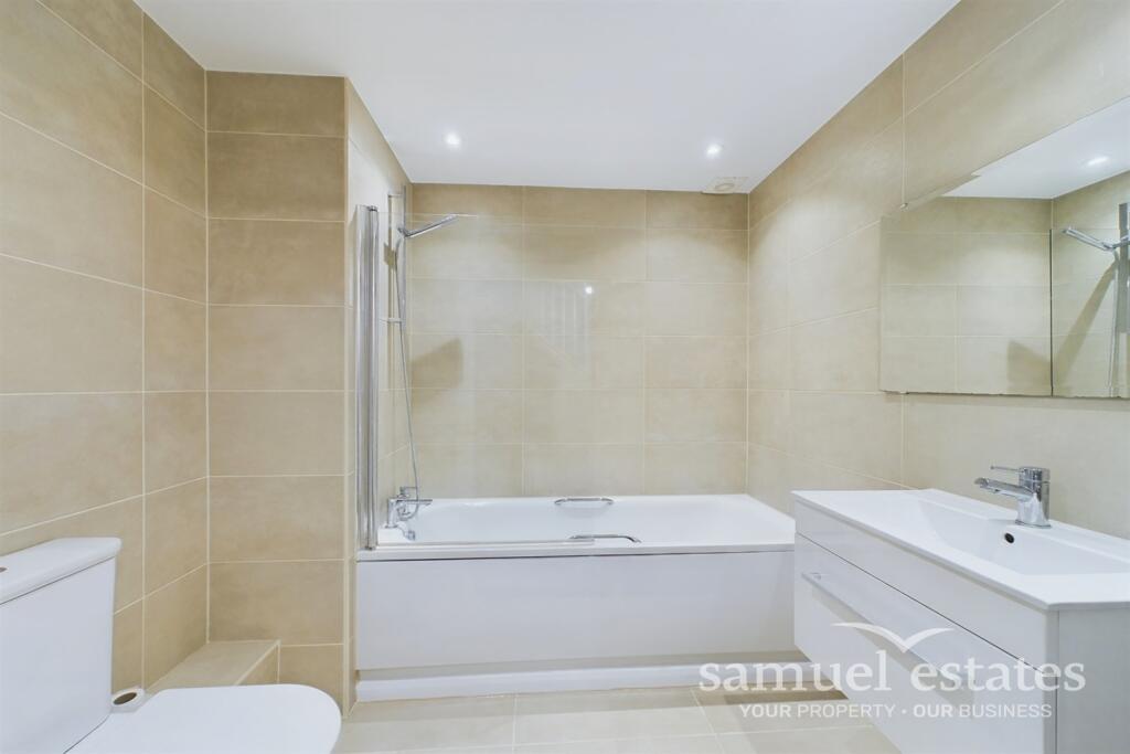 Main Bathroom