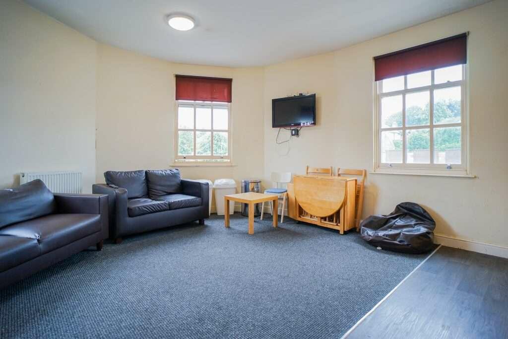 Flat_2_498_Glossop_Road