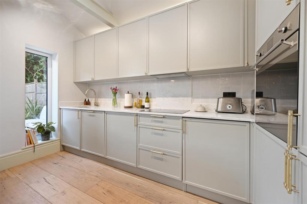 AR- Denehurst Gardens10.JPG