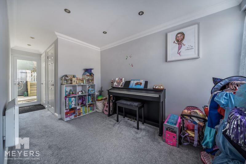 Study / Bedroom