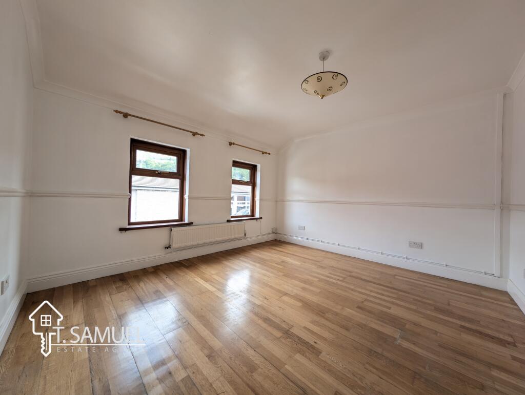 FLAT LOUNGE