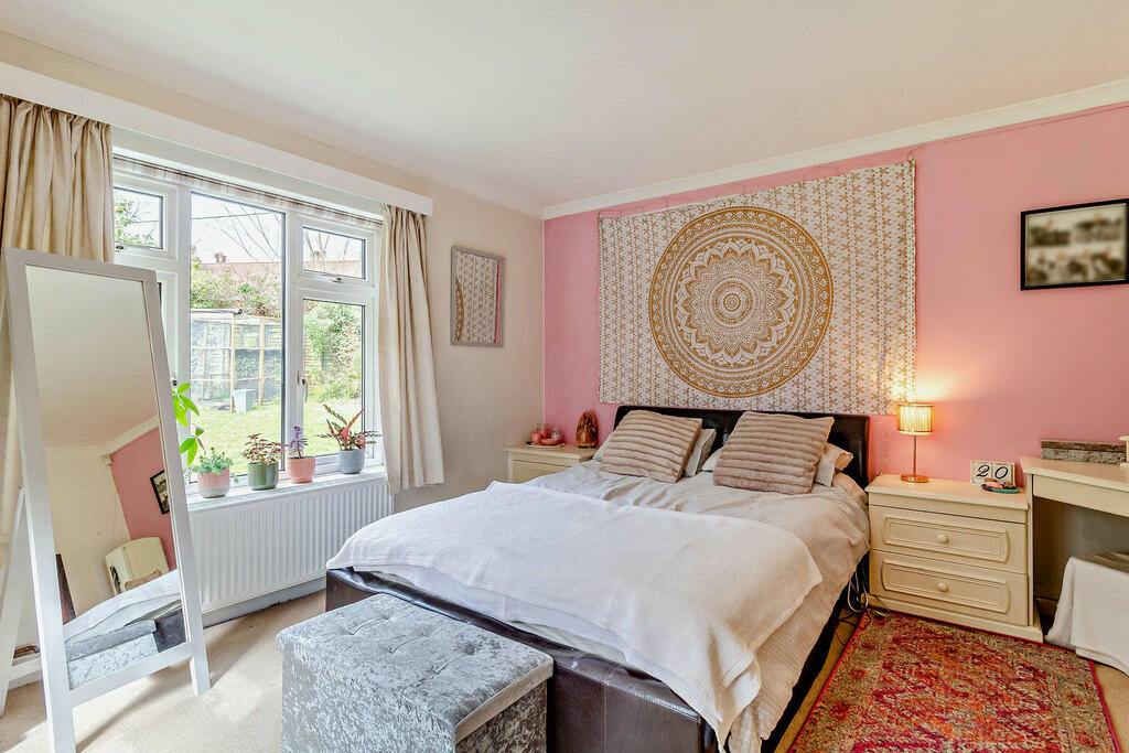 8548049-interior0...