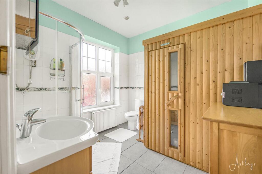 En-suite Shower Room