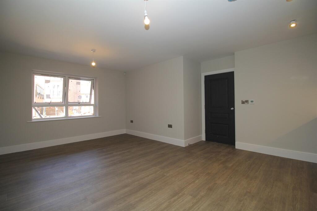 Lounge / Kitchen