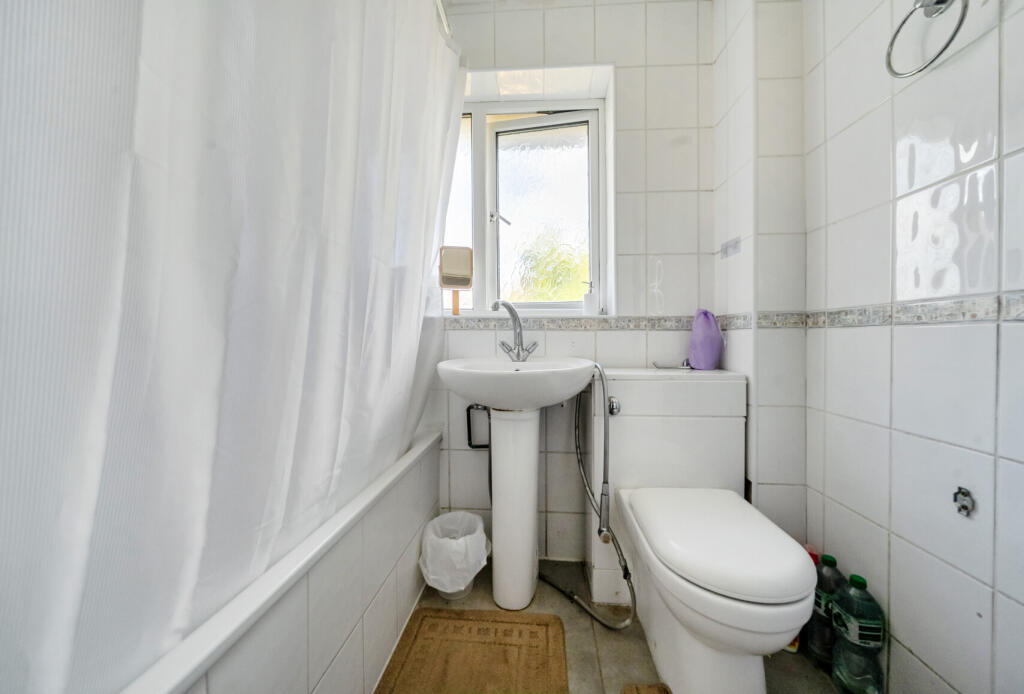 1359318-9-68dbee1...