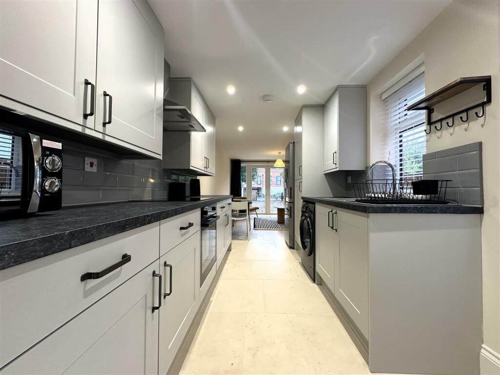 Kitchen I.jpg