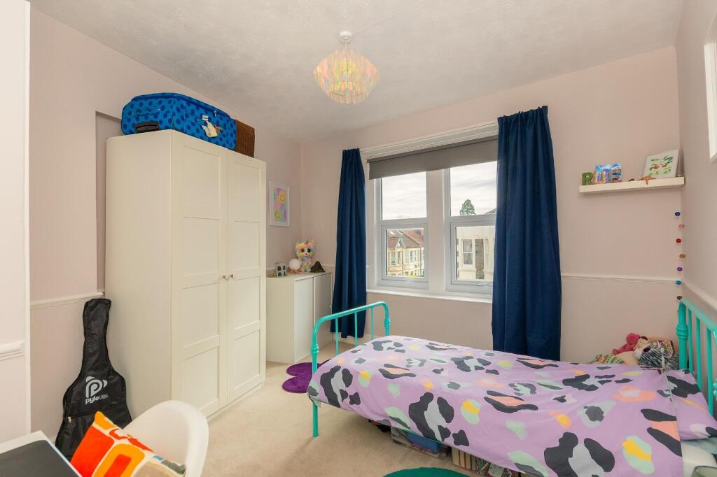 4M1RKE - Bedroom C.jpg