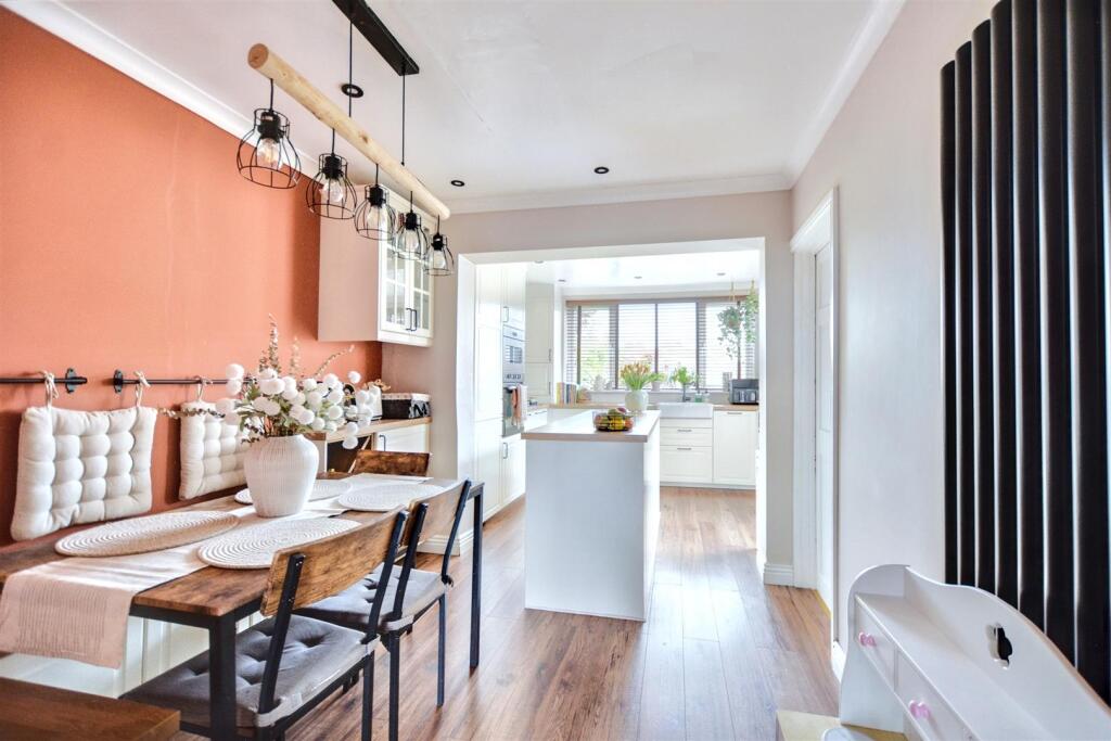 Kitchen Diner_1.jpeg