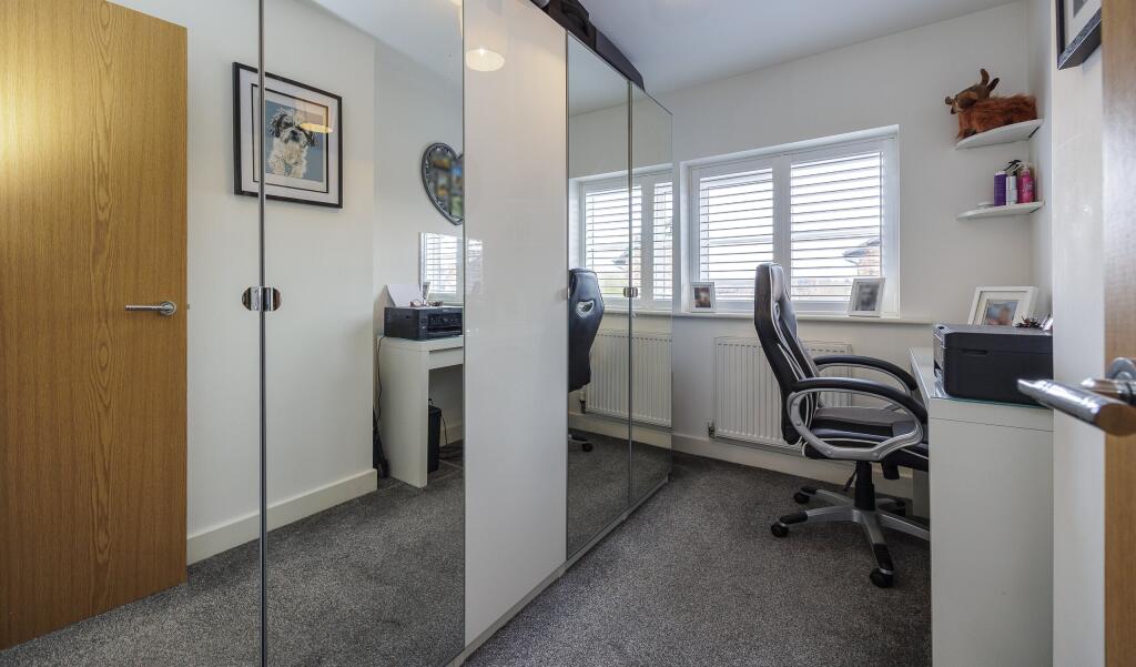 12 Franklyn drive-34