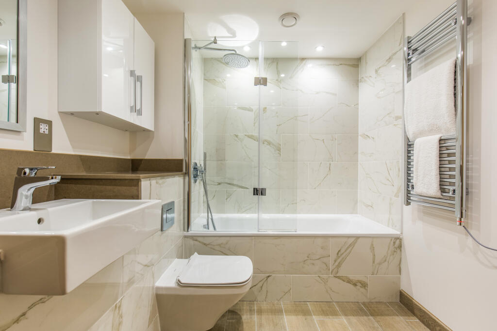Main Bathroom