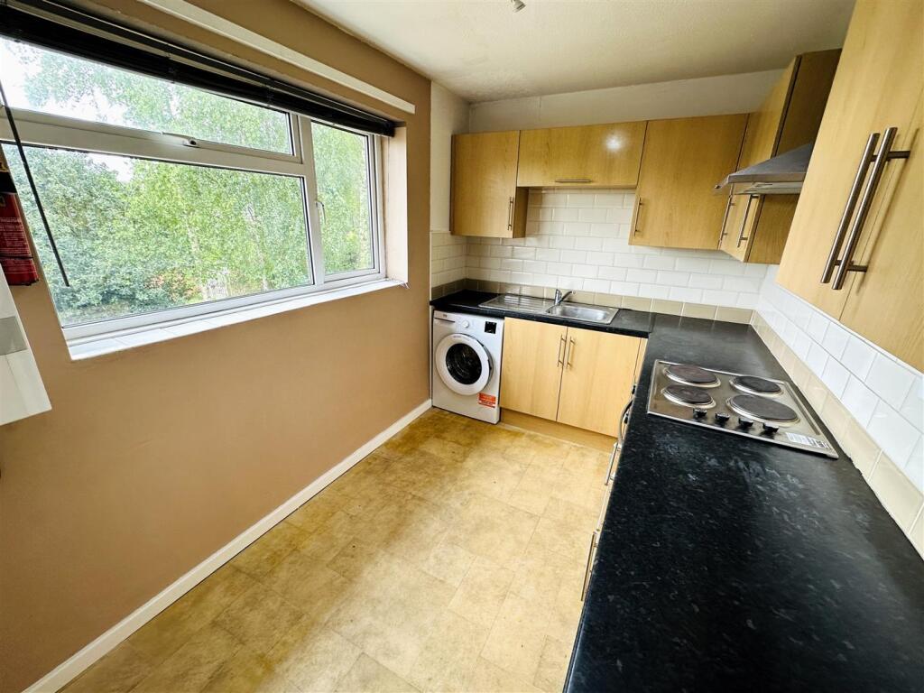 Kitchen.1.jpg