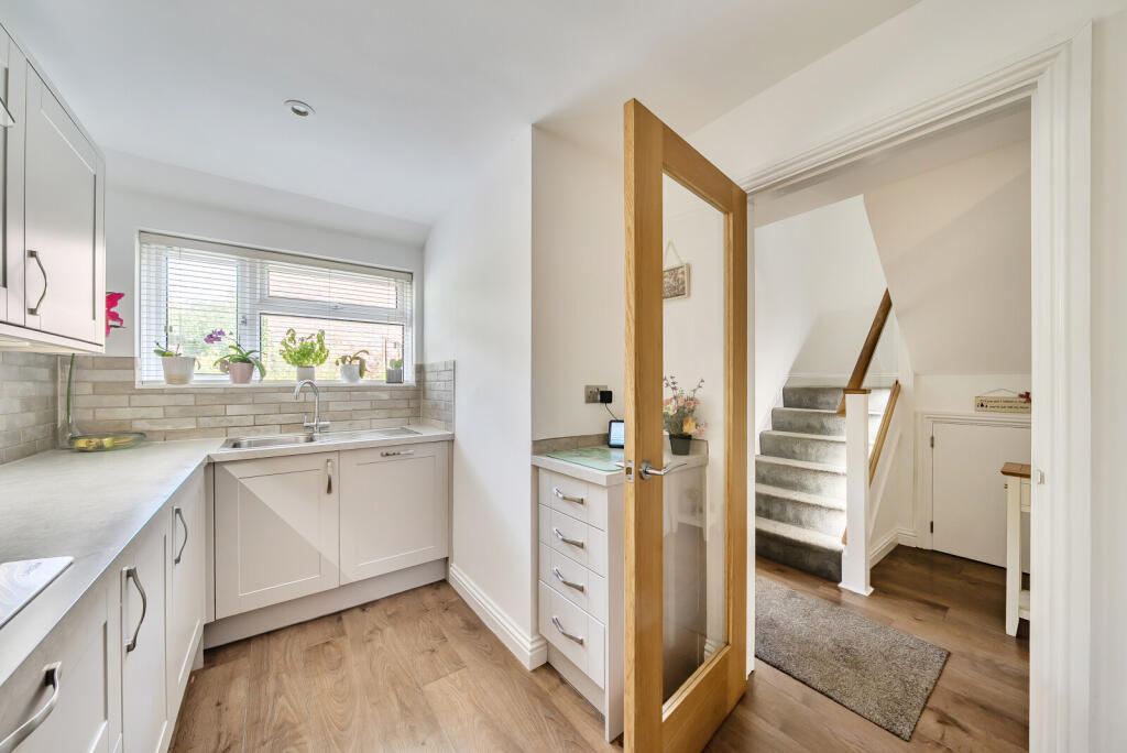 1354999-6-68c962d...