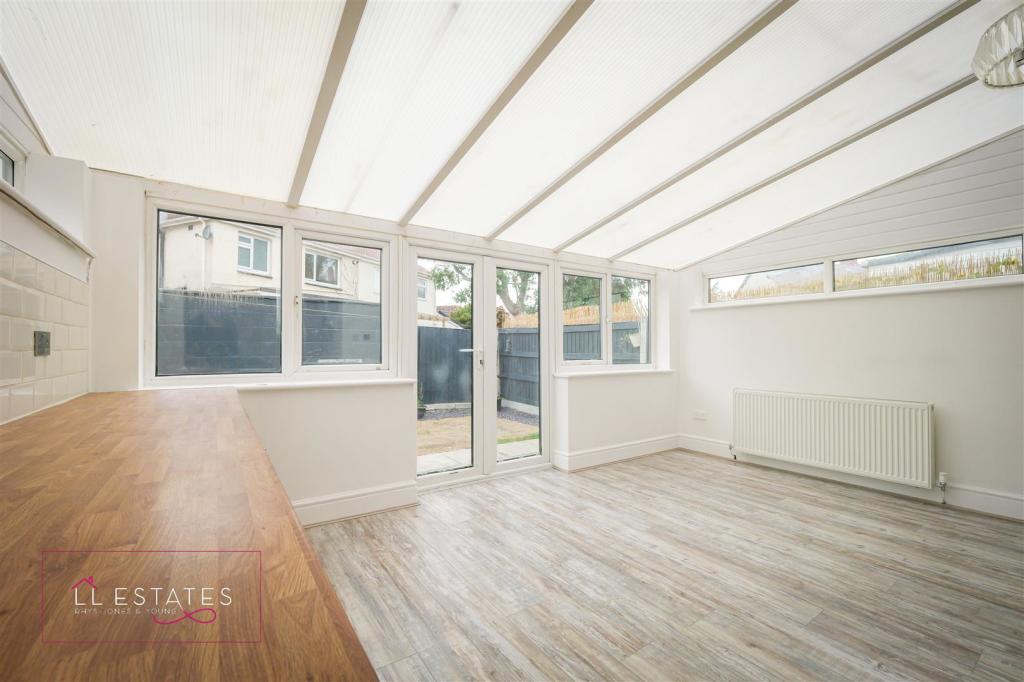 Dining room.jpg