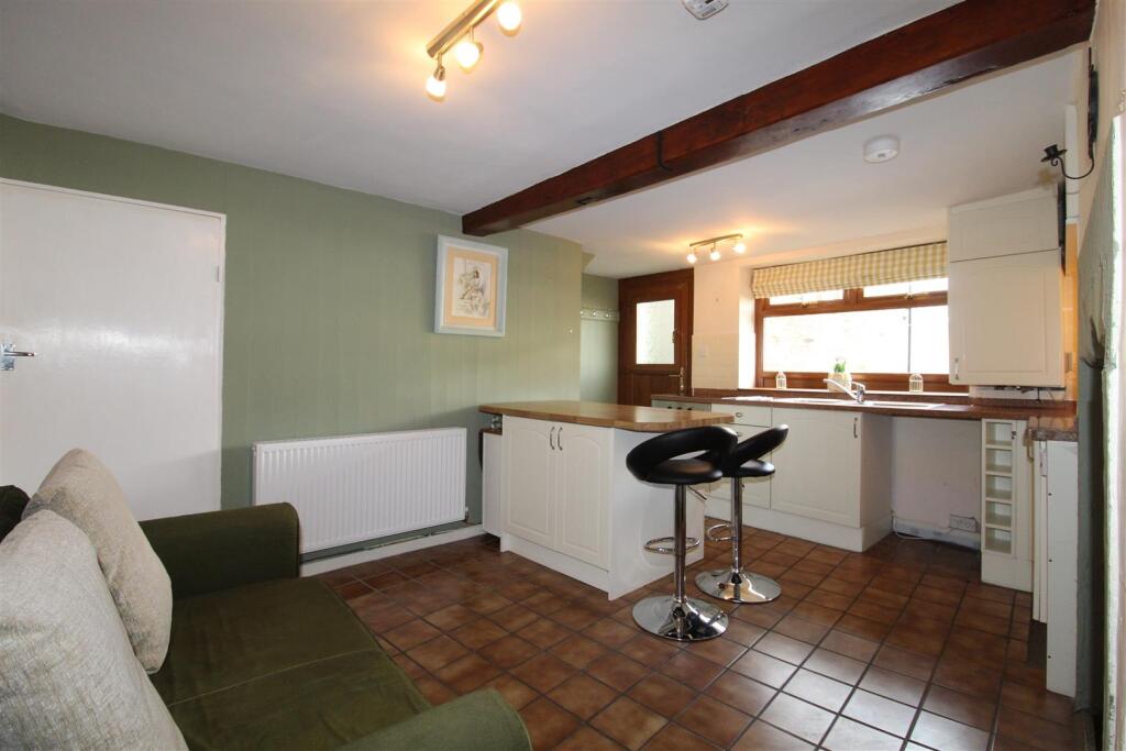 Dining kitchen