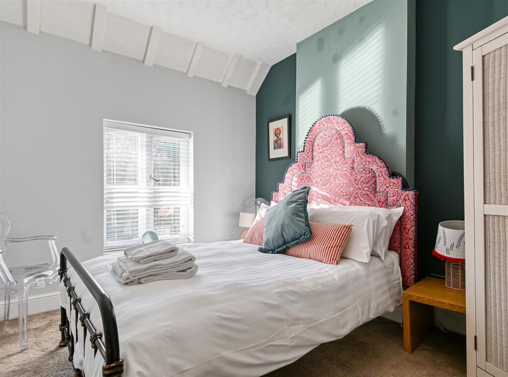 18 The Wharfage-2.jpg