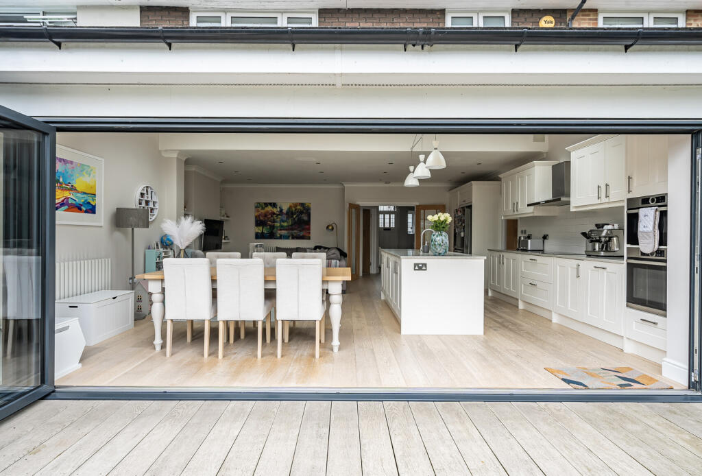 1328877-10-687fcd...