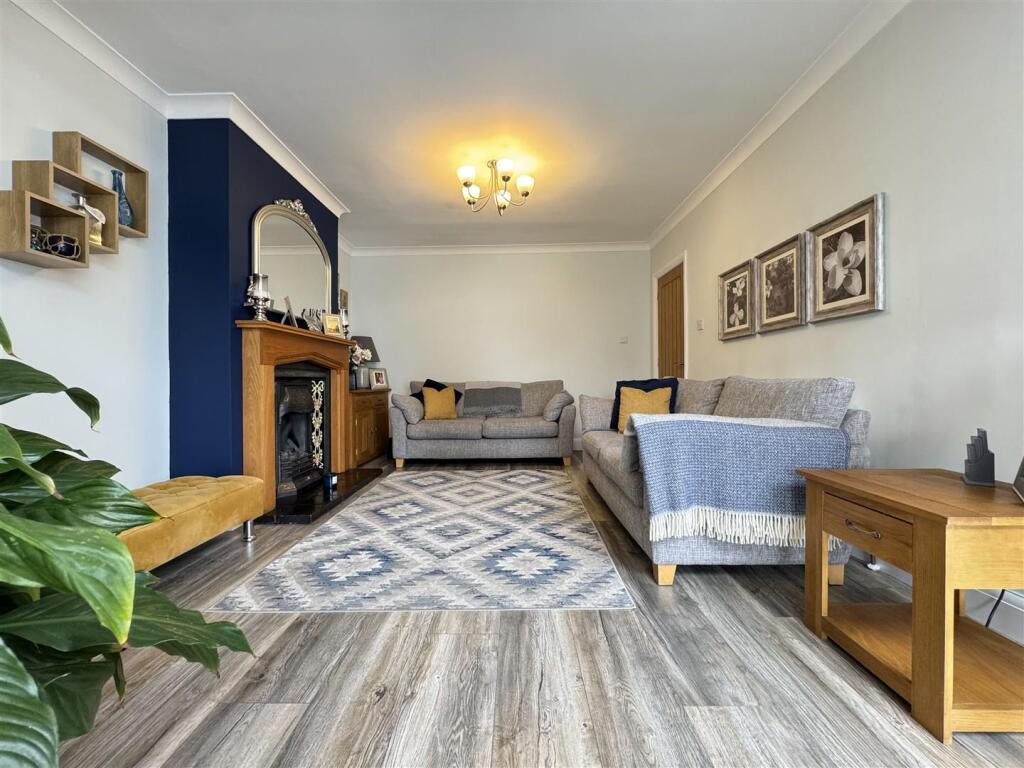 IMG_6095 (Large).JPG