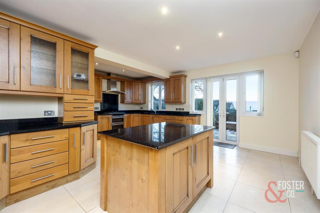 Dyke Road Avenue, 61-029.jpg