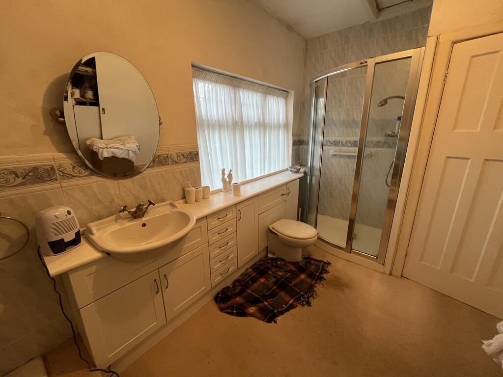 oval_18_t20251224...