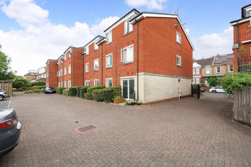 9 Linden Grange 28.JPG