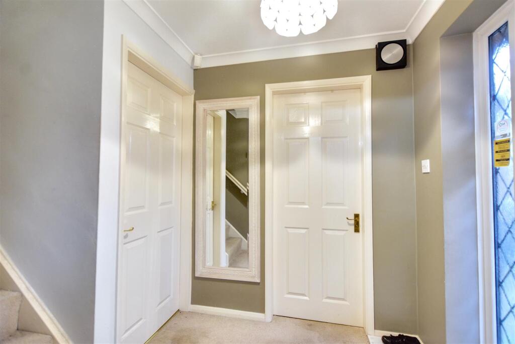 Entrance Hall_2.jpeg