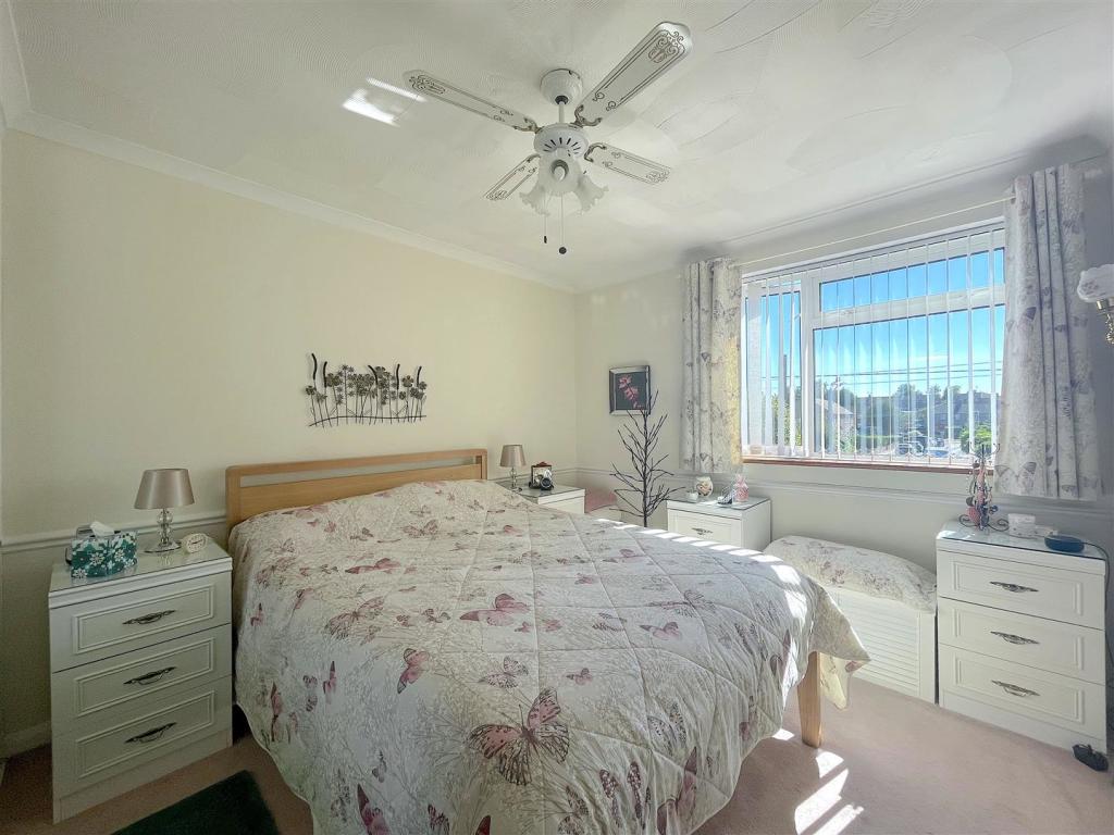 Bedroom One (1).jpeg