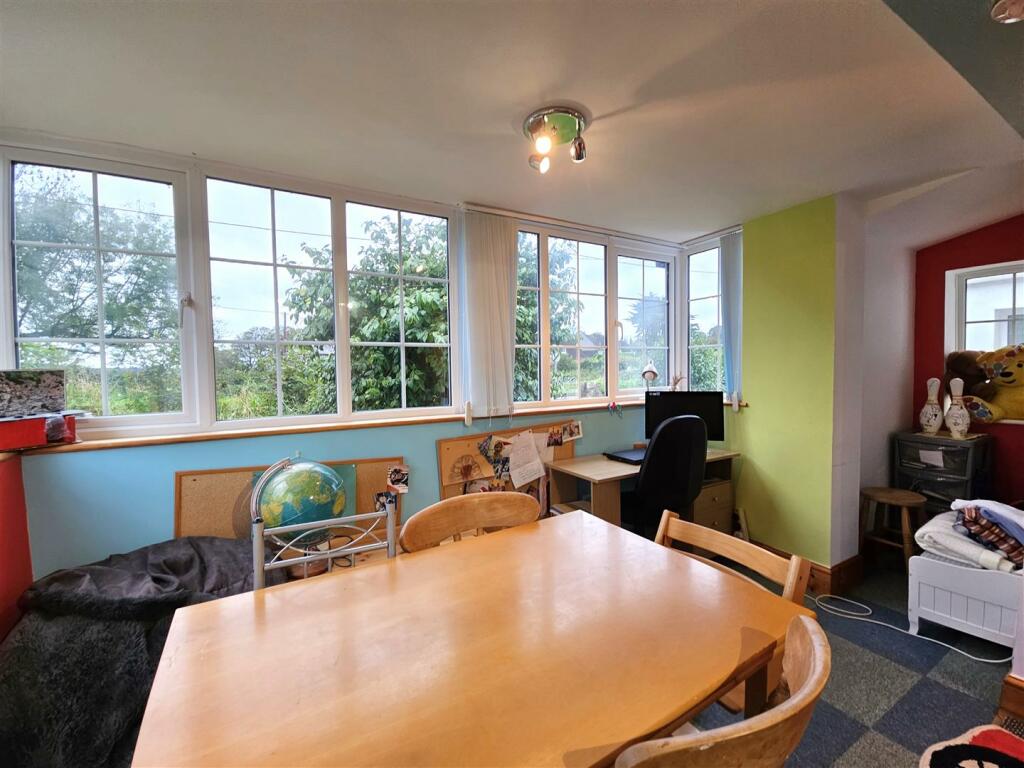kids study room.jpg