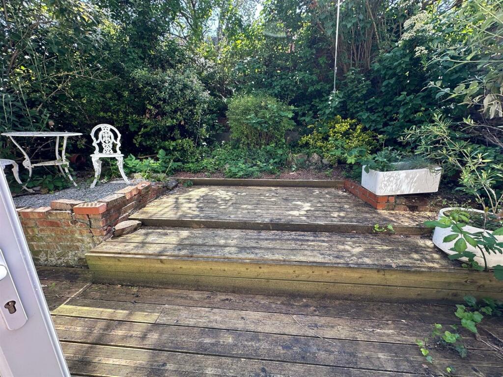 Elmgrove Road, Redland Garden 2.jpg