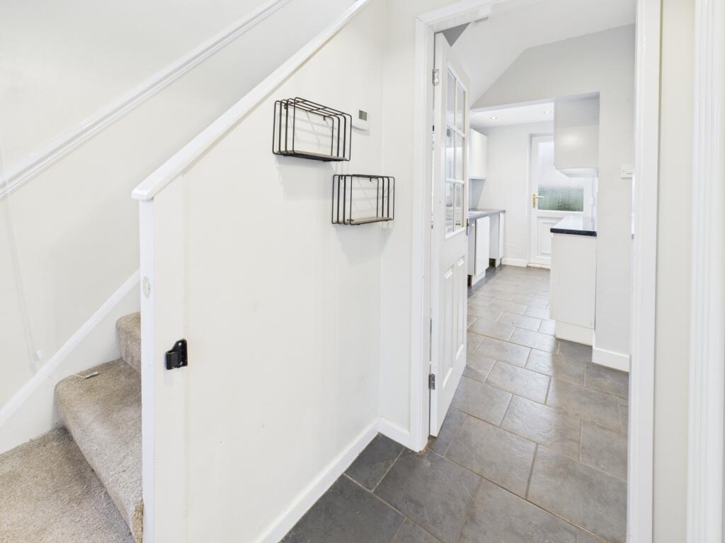 CAM04233G0-PR0046-STILL016