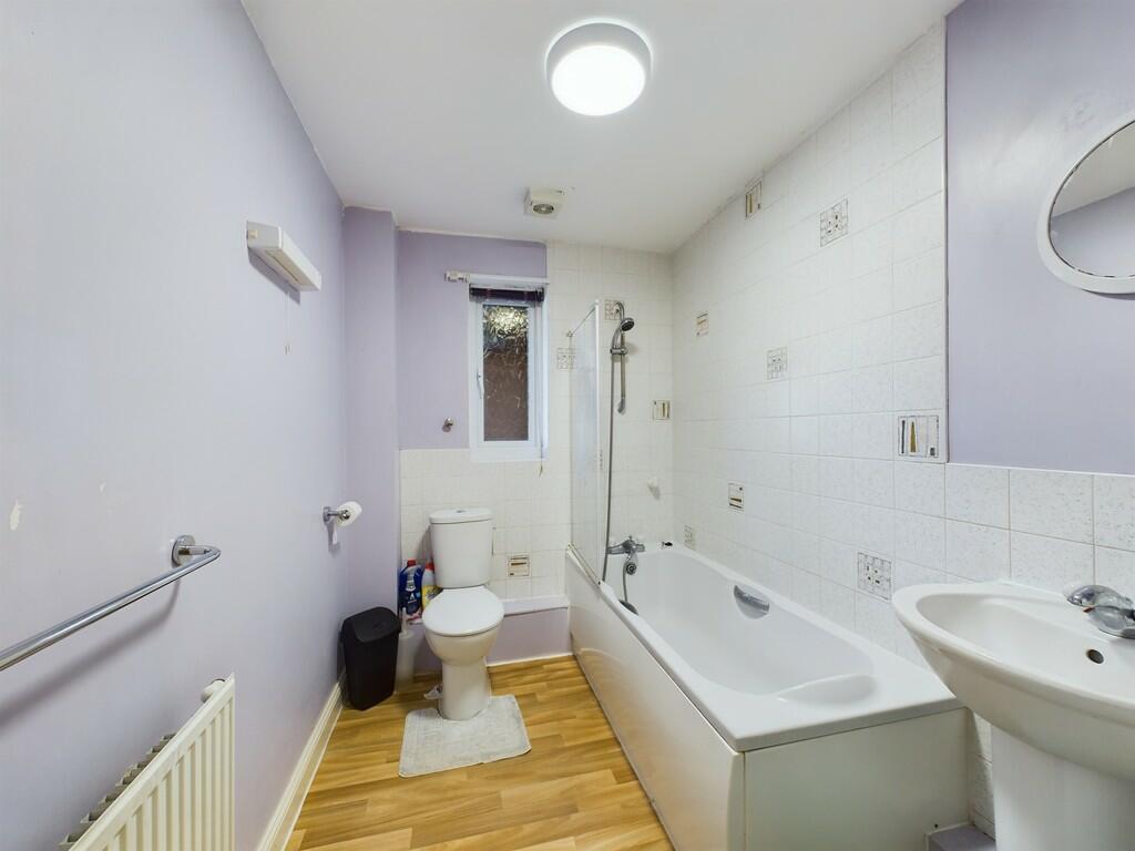 CAM01835G0-PR0104...