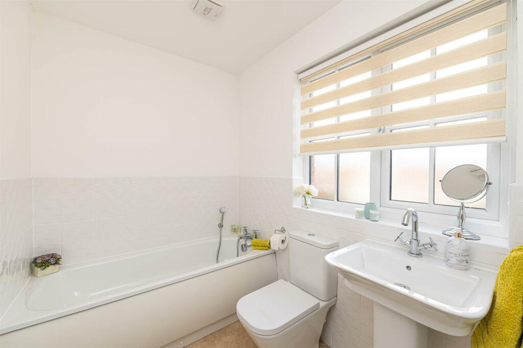 65HastingsRoad_037.jpg