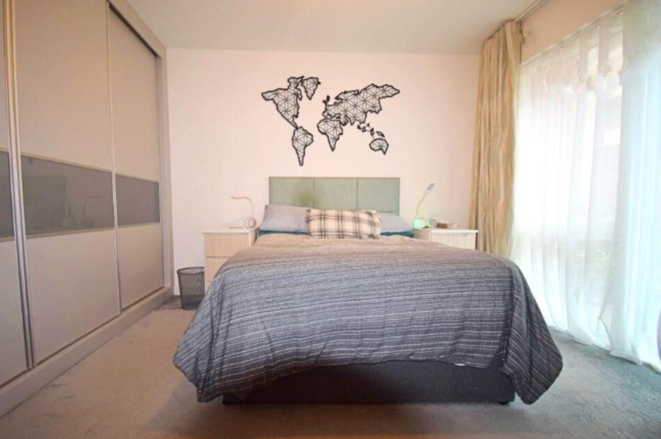 colindale gardens 5.jpeg