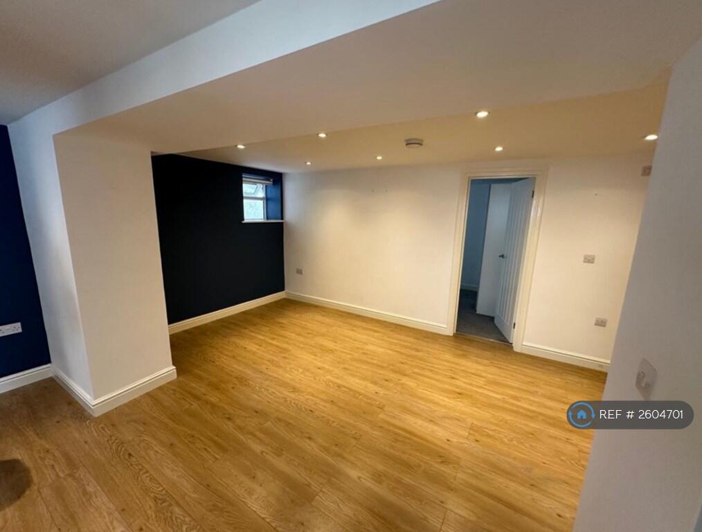 Lounge (Unfurnished)
