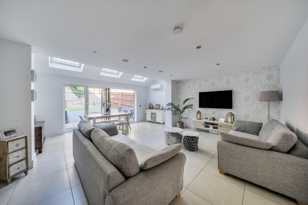 Living/Dining Room