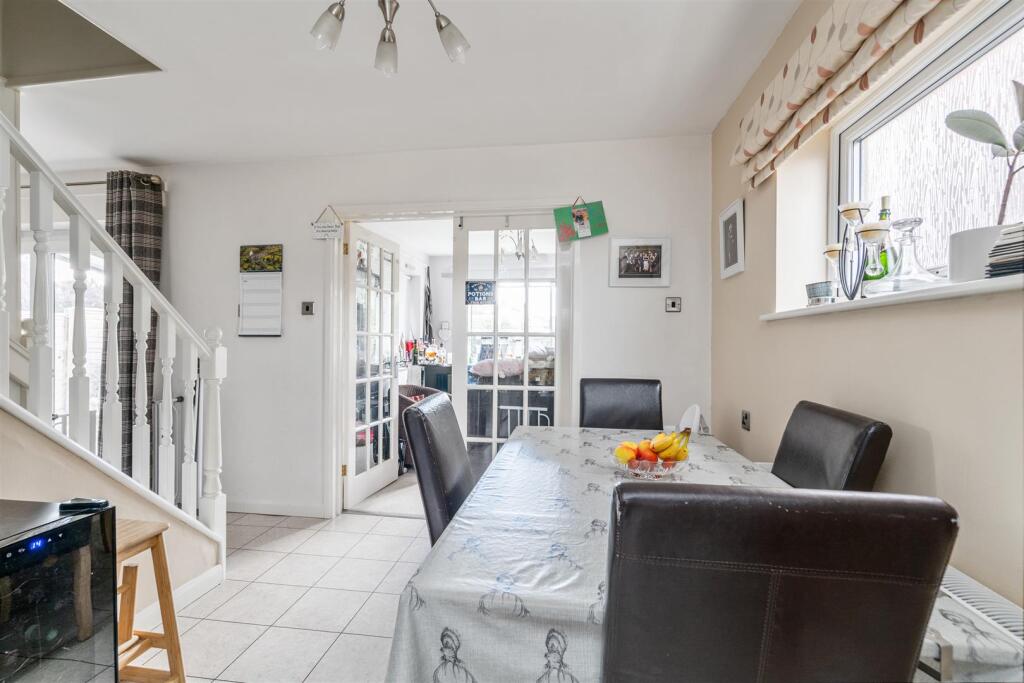 45 Hollywell Road_3.jpg