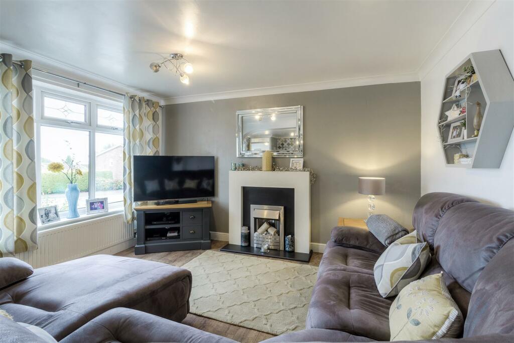 1 Burton Close, Tamworth