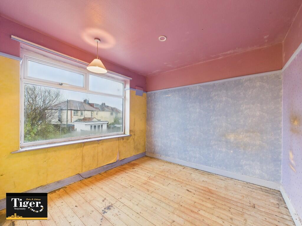 CAM02176G0-PR0765...