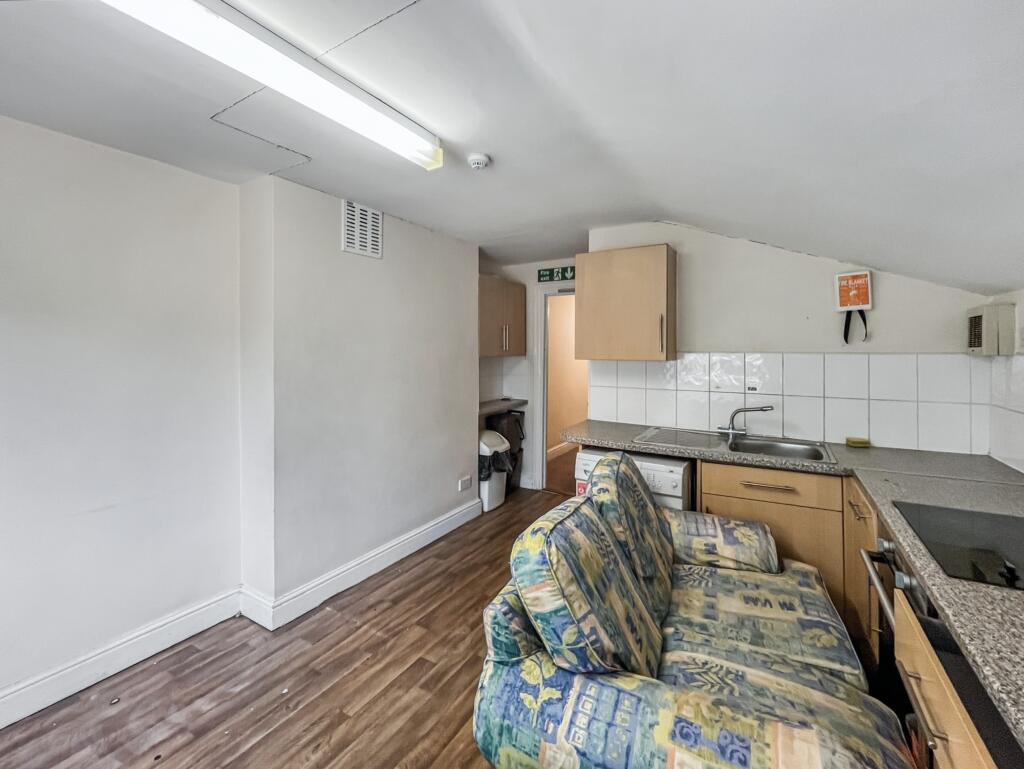 98 Ritherdon Road, Tooting, London SW17 8QQ